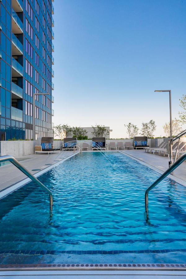Level Chicago - Old Town Hotel Bagian luar foto