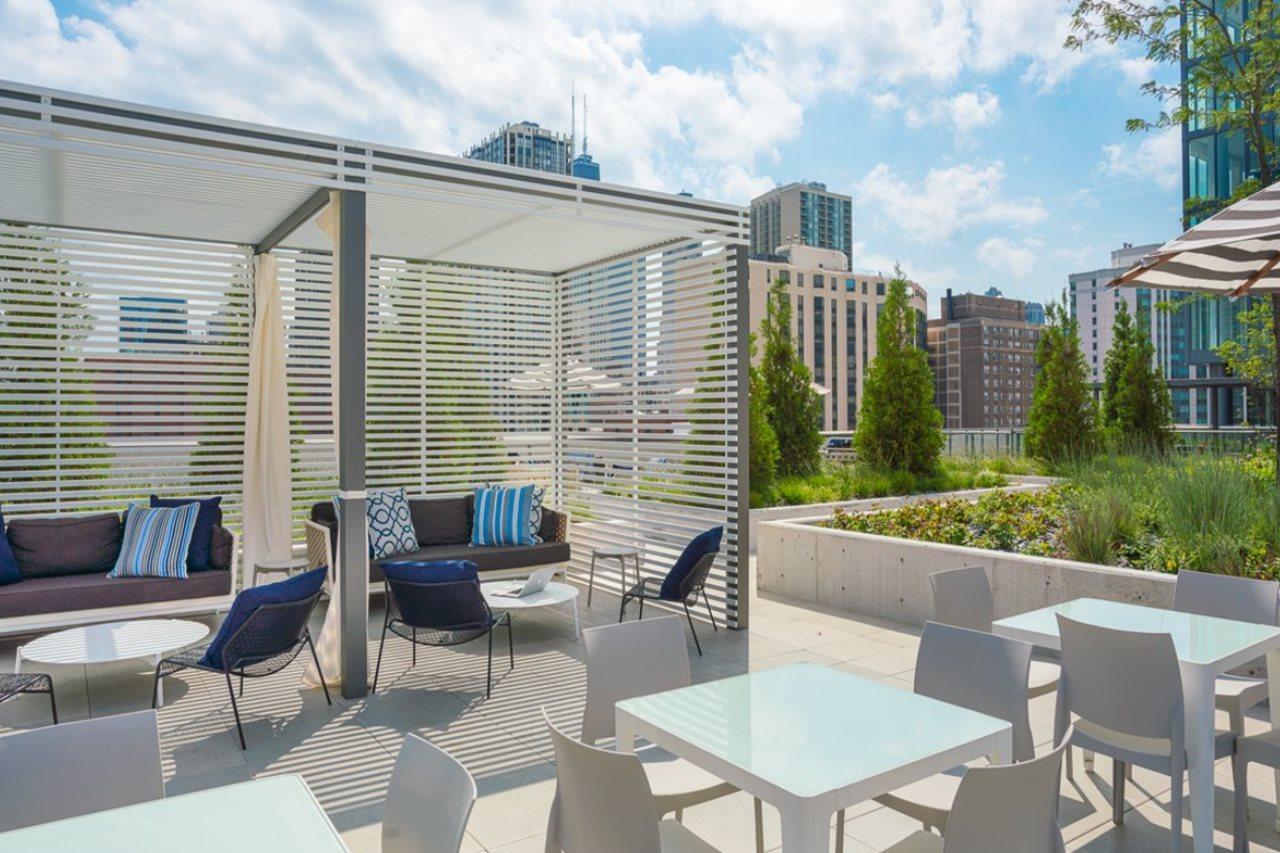Level Chicago - Old Town Hotel Bagian luar foto
