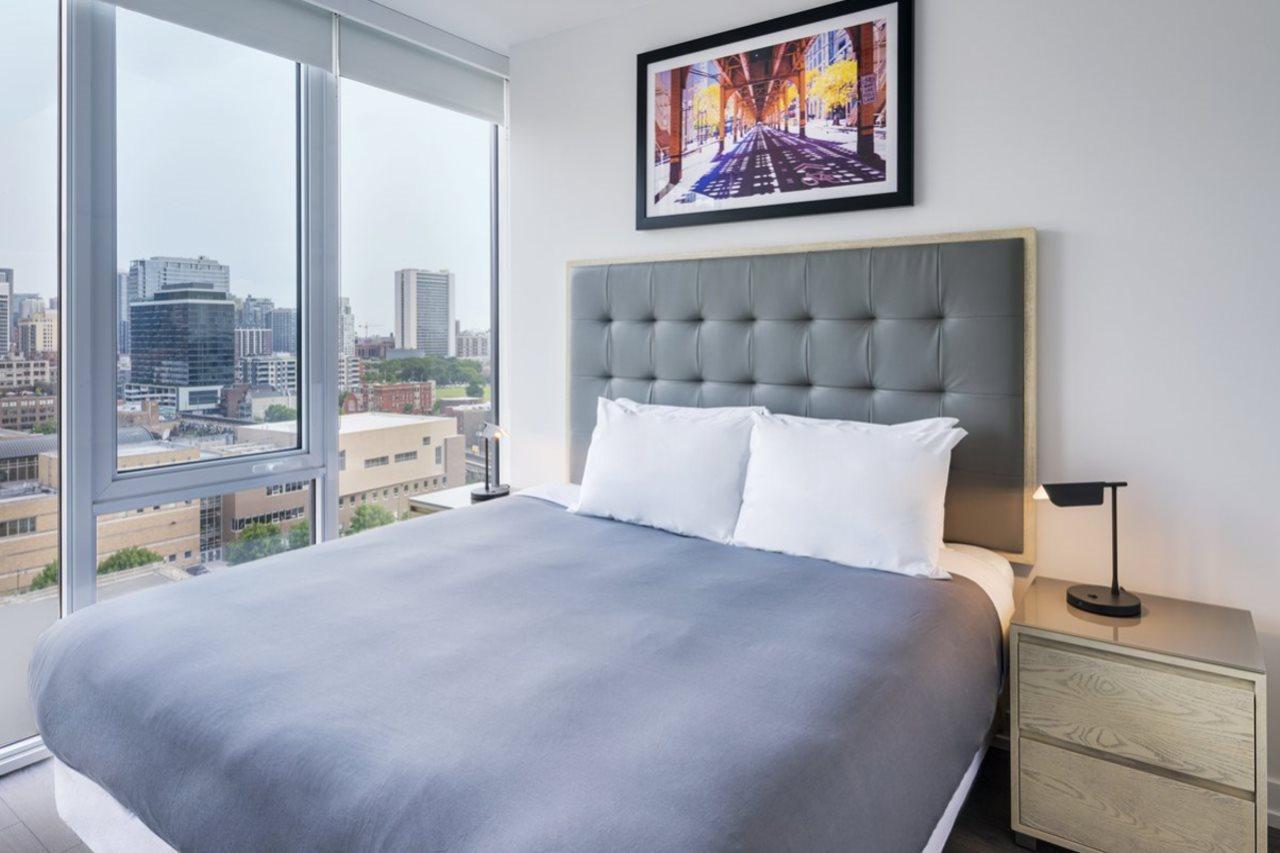 Level Chicago - Old Town Hotel Bagian luar foto