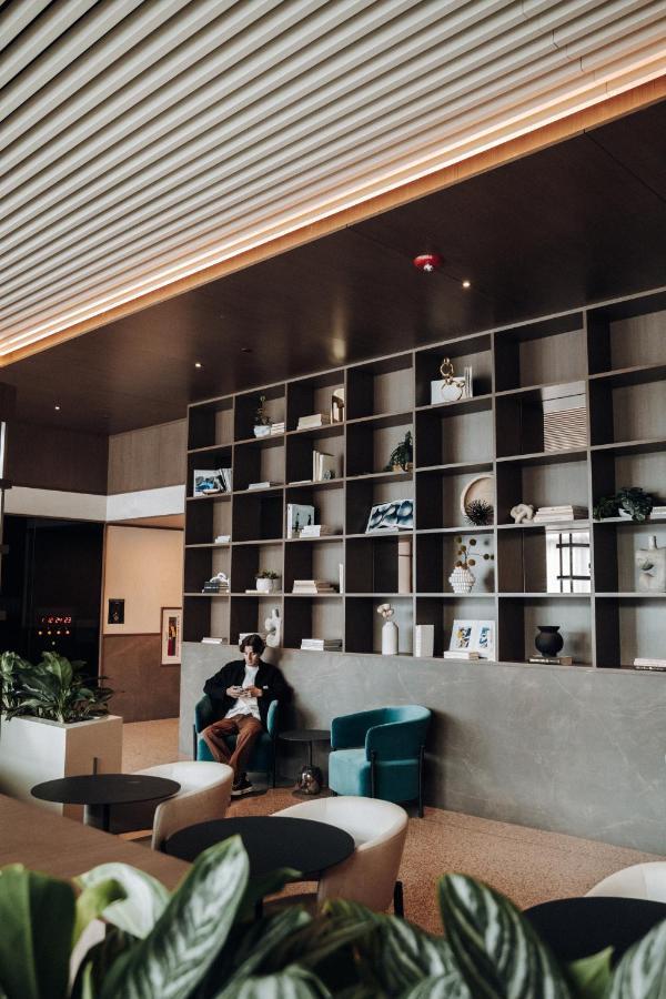 Level Chicago - Old Town Hotel Bagian luar foto